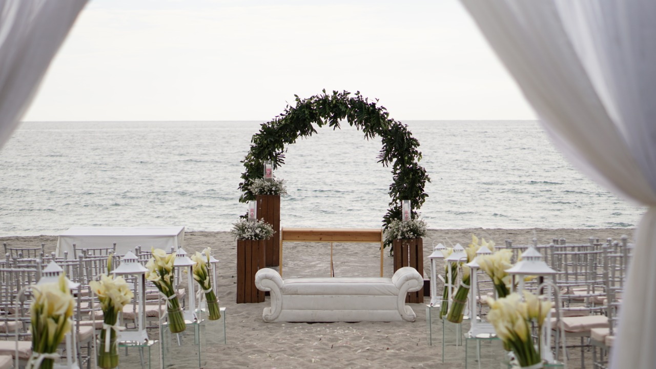 Aureo Beach Wedding